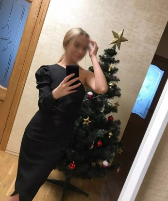 Я знаю, как сделать тебе по-настоящему хорошо и довести до абсолютного экстаза. В моем арсенале множество интимных услуг, каждая из которых приведет тебя к невероятному наслаждению. Ты можешь рассчитывать на профессиональное обслуживание и полную конфиденциальность. Мои отзывы говорят сами за себя - мои клиенты влюбляются в меня с первого взгляда. 🌸🔥
Фото меня сможешь смотреть в моей галерее при встрече. Жду тебя в Москве, готовая подарить тебе незабываемые моменты страсти и наслаждения. Забудь обо всех заботах и проблемах, я позабочусь о твоем максимальном удовлетворении. 🌃💫 Роза